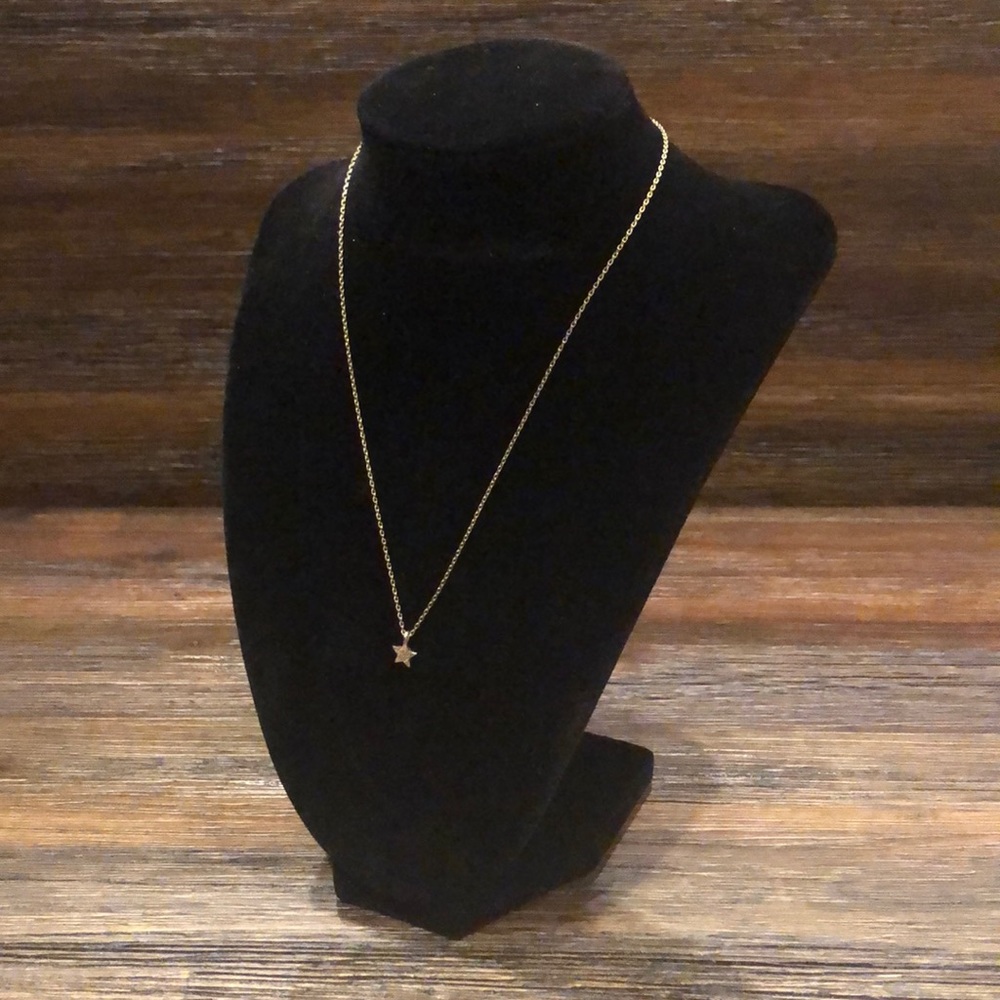 Dainty Gold Star Necklace